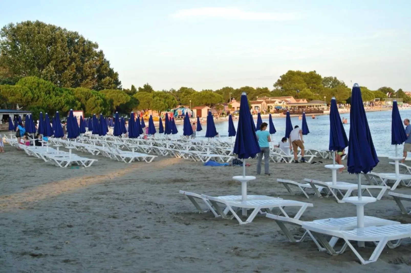 Cesare 3 - Modern Apartment with Shared Pool-Gebieden zomer 5km