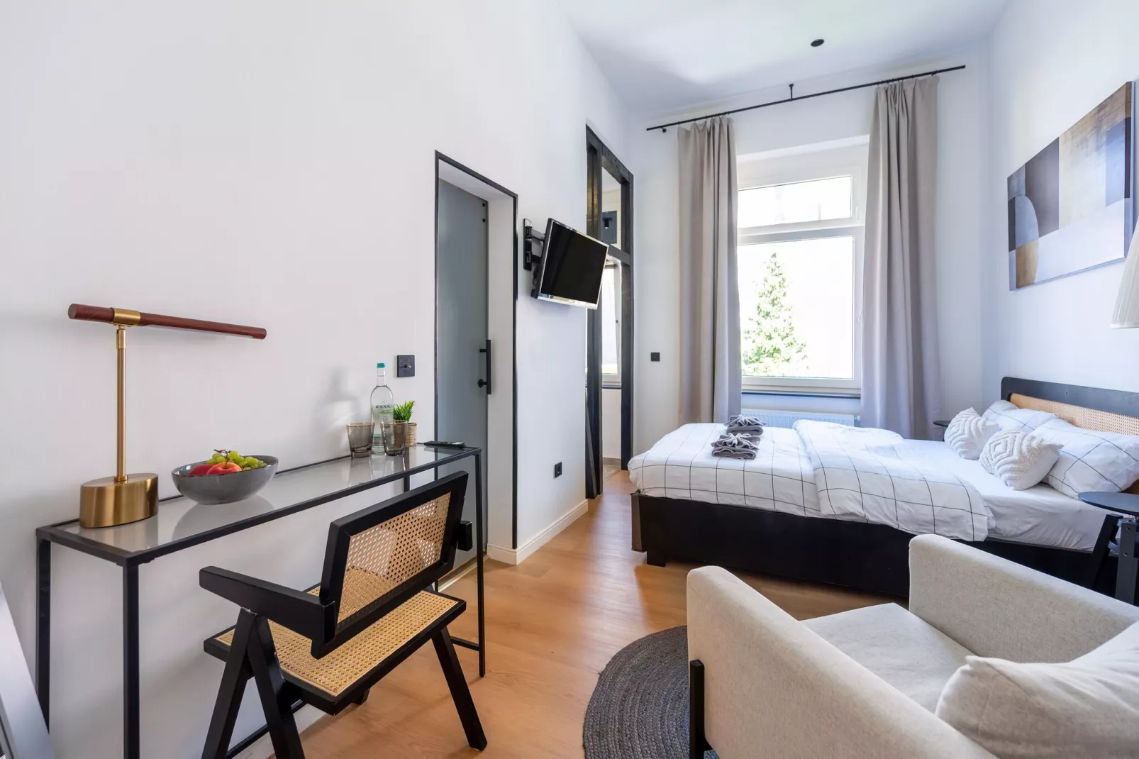 Modern Stay Standard Studio