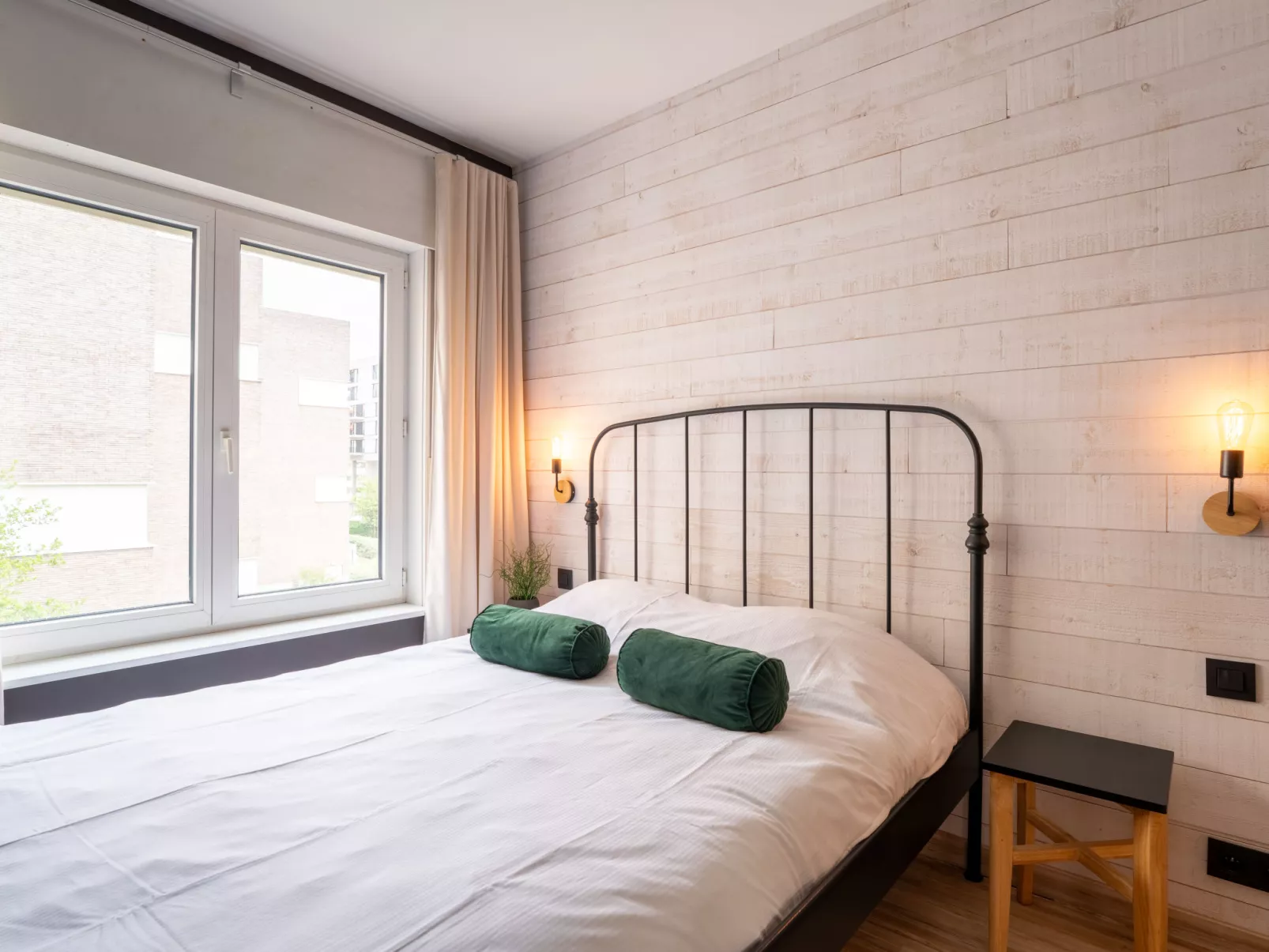 Centrally located "BeachNest"