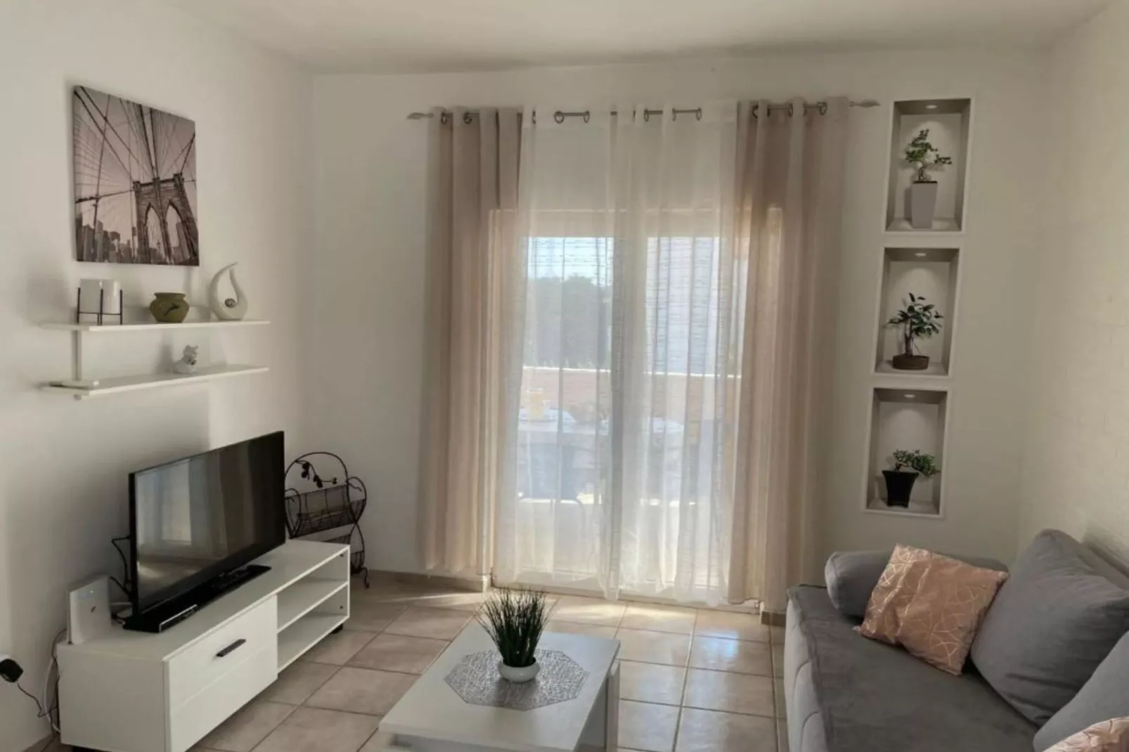 Apartment Megi - Two Bedroom Apartment with Balcony and Sea View