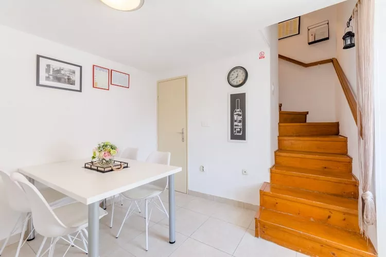 Apartment KLM - Two Bedroom Apartment