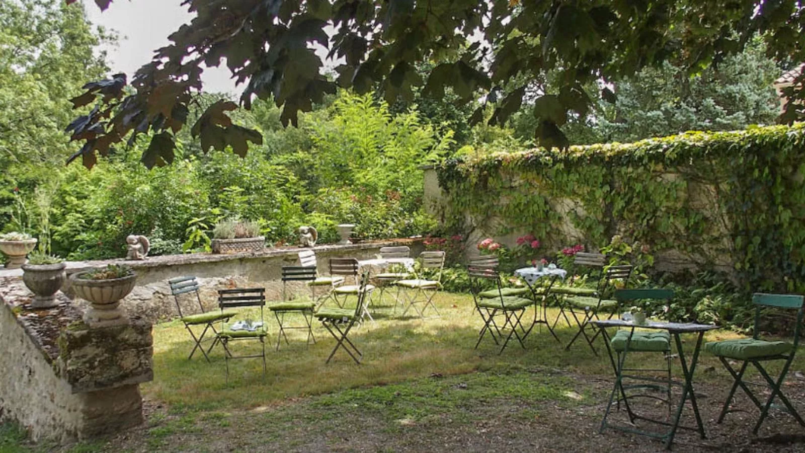 Gîte Côté Rivière-Tuinen zomer