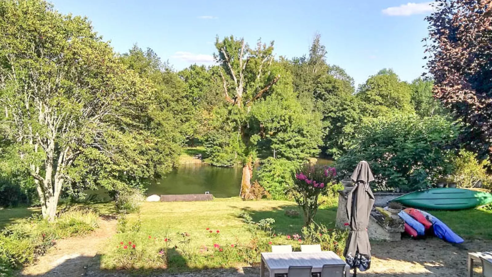 Gîte Côté Rivière-Tuinen zomer