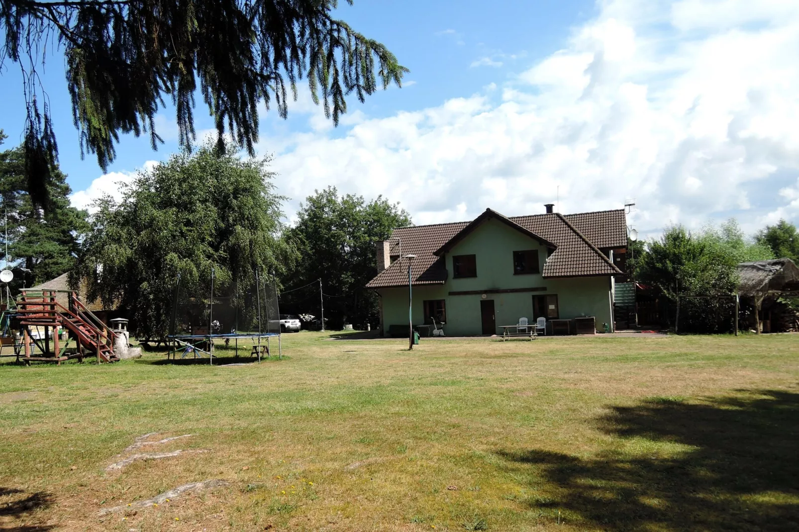 Pod świerkami pokój nr 6 dla 3 osób
