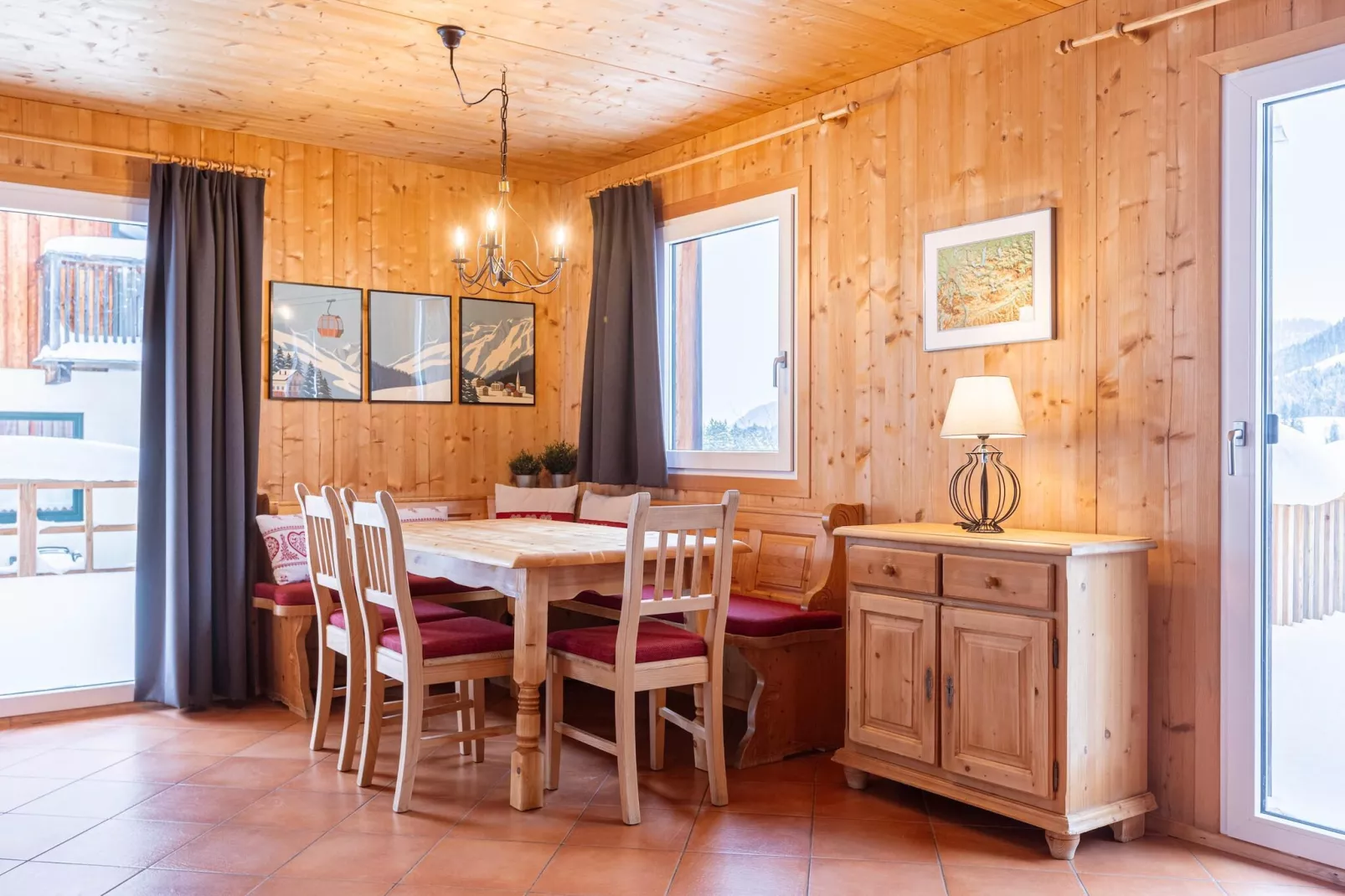 Alpendorf Dachstein West 6-Eetkamer