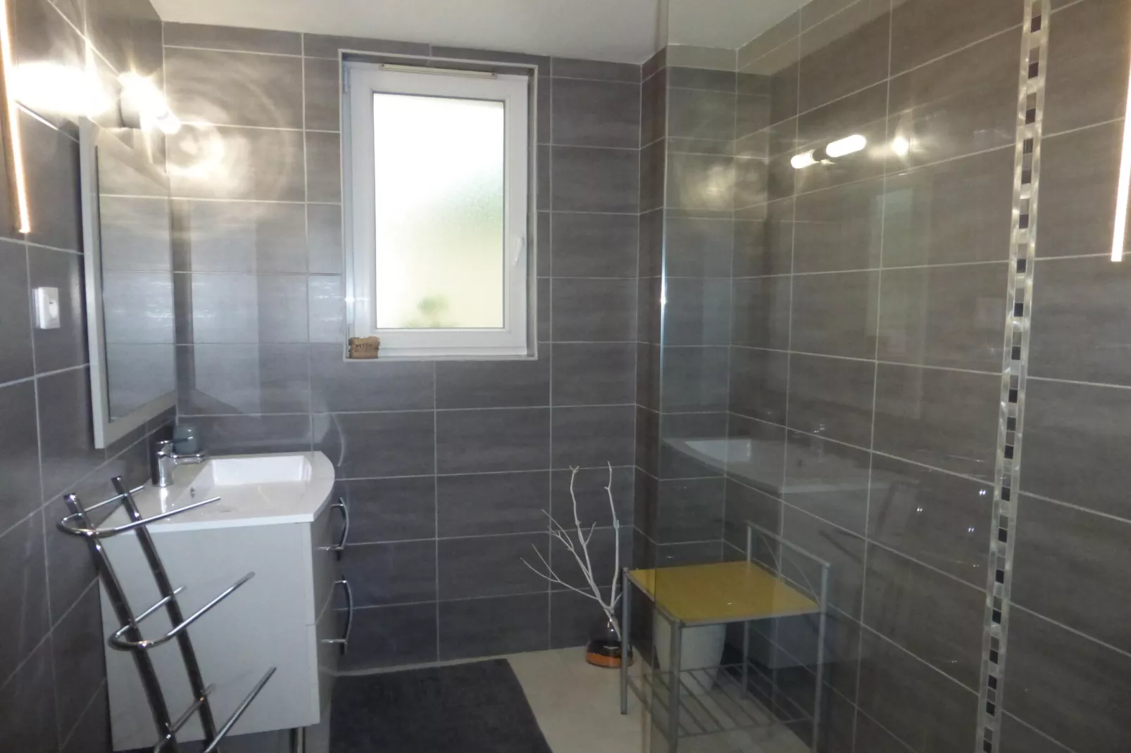 Holiday flat, Arromanches-les-Bains-SLOOP - app. au rez-de-chaussée-Badkamer
