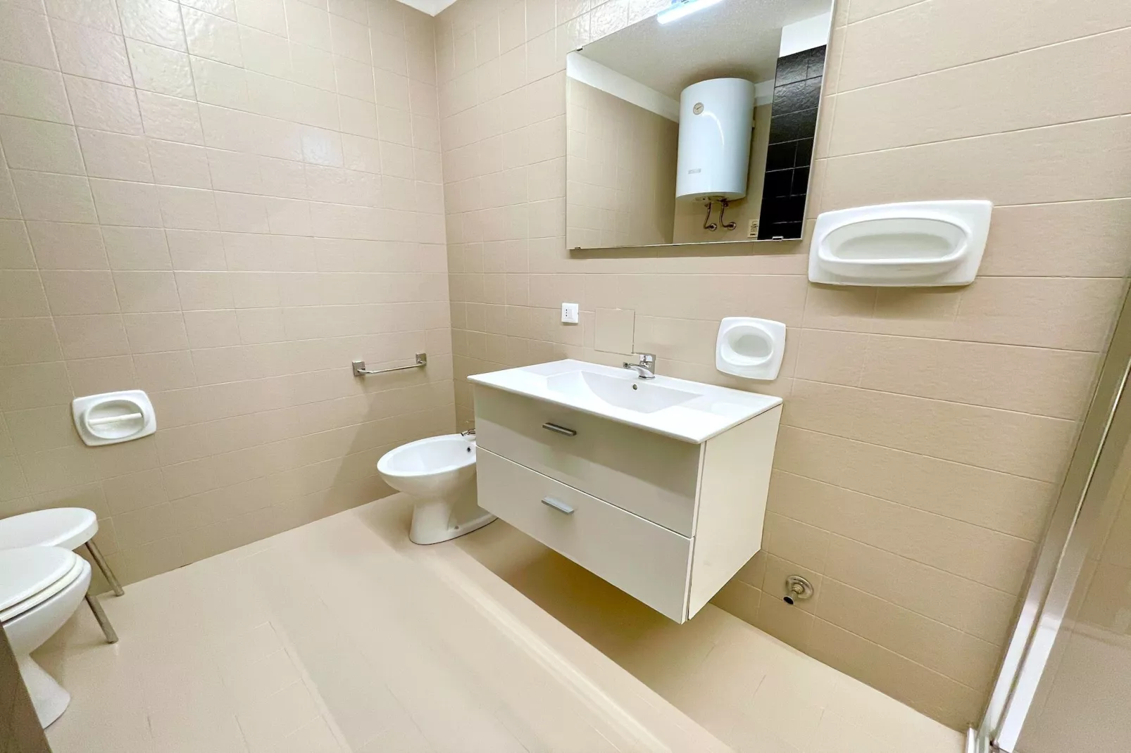 Holiday 225C - Badkamer