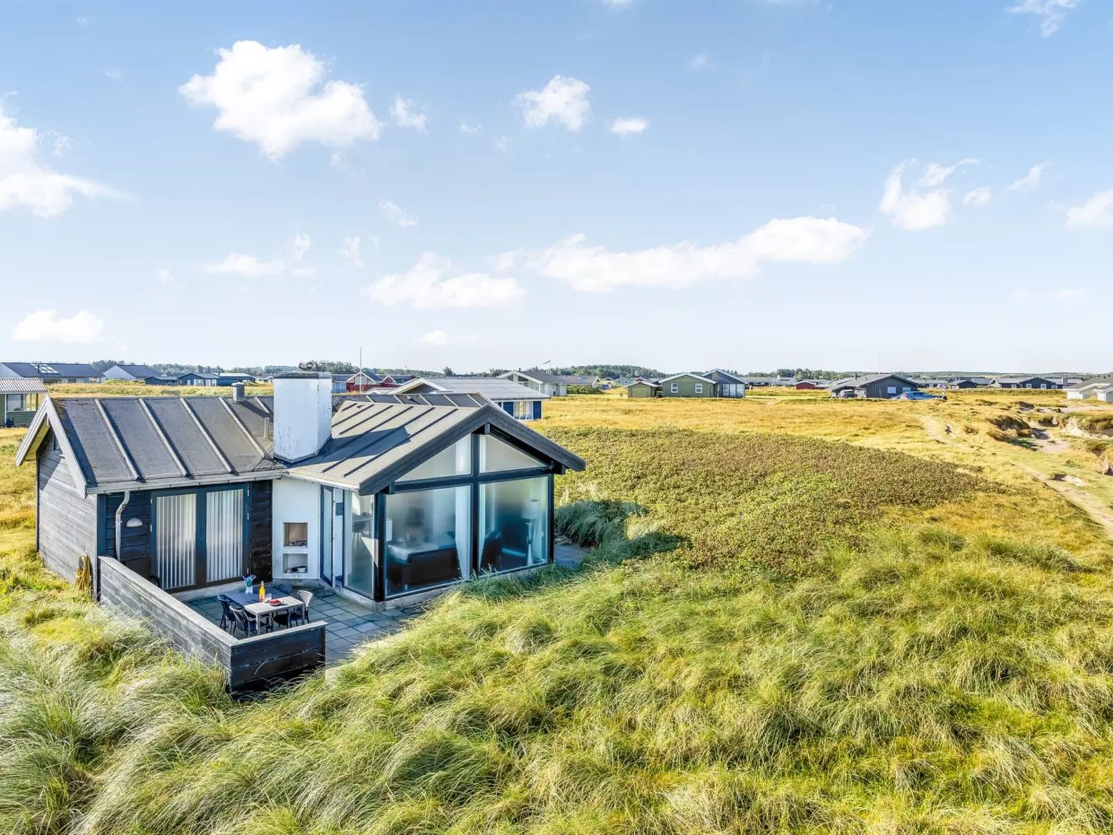 "Antonie" - 95m from the sea-Buiten
