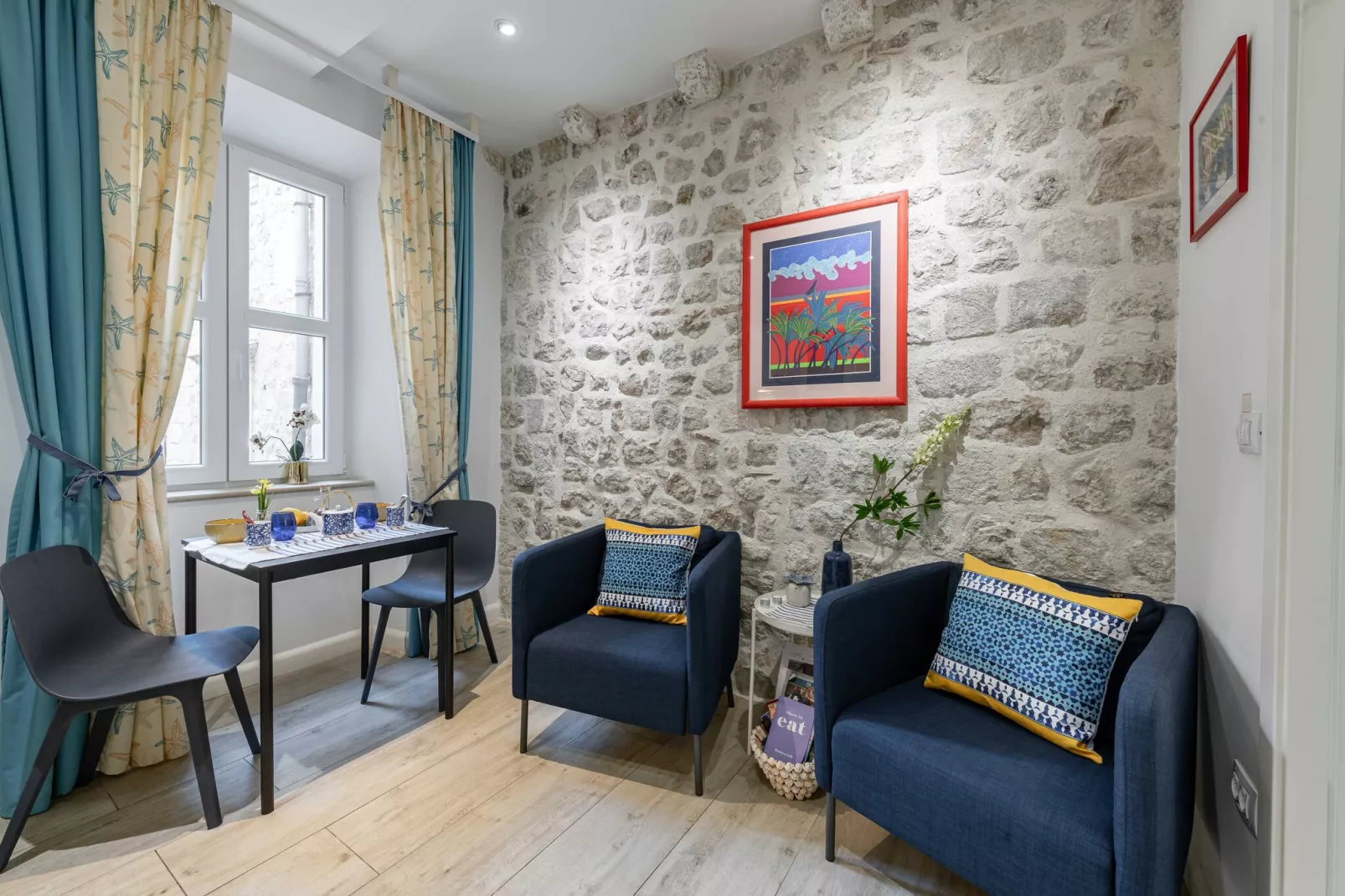 L & L Old Town Apartments - Studio Apartment ( Lacroma)