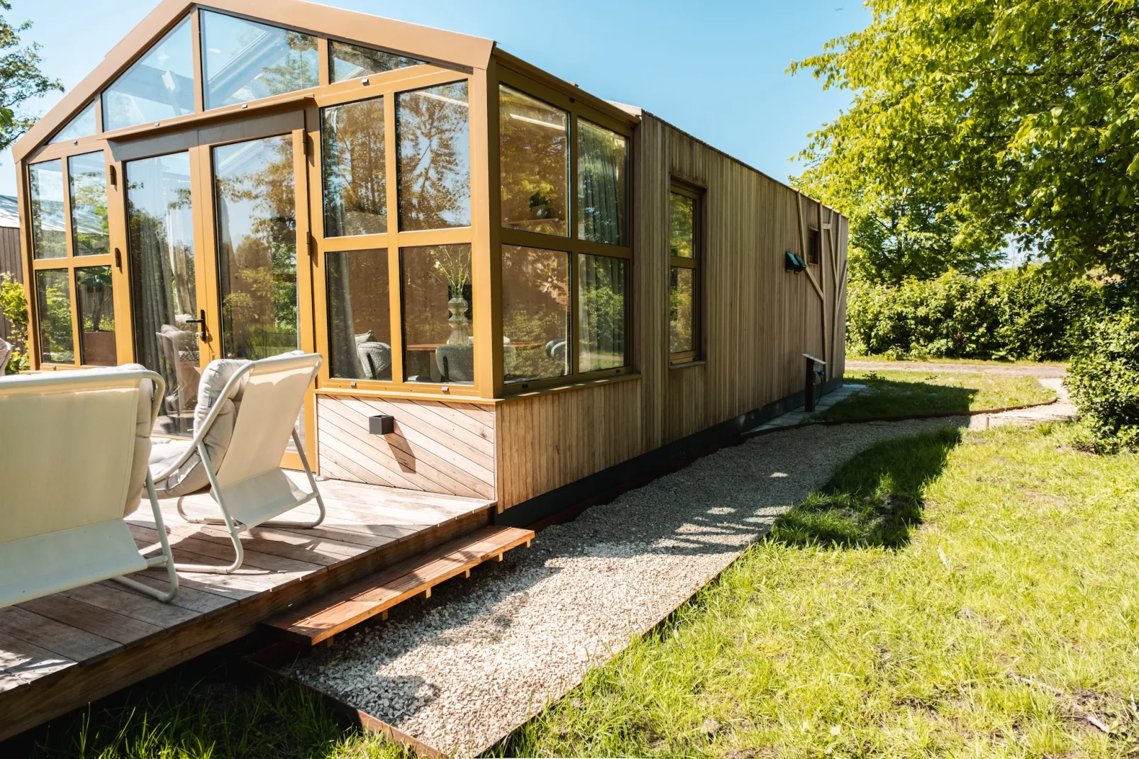 Large Green House 4 persoons-Buitenkant zomer