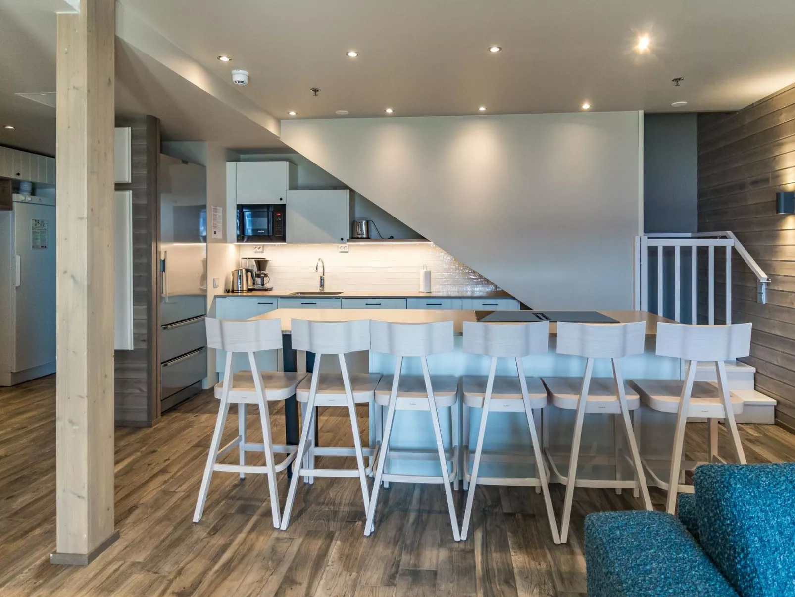 Uniikki 75, c402-Binnen