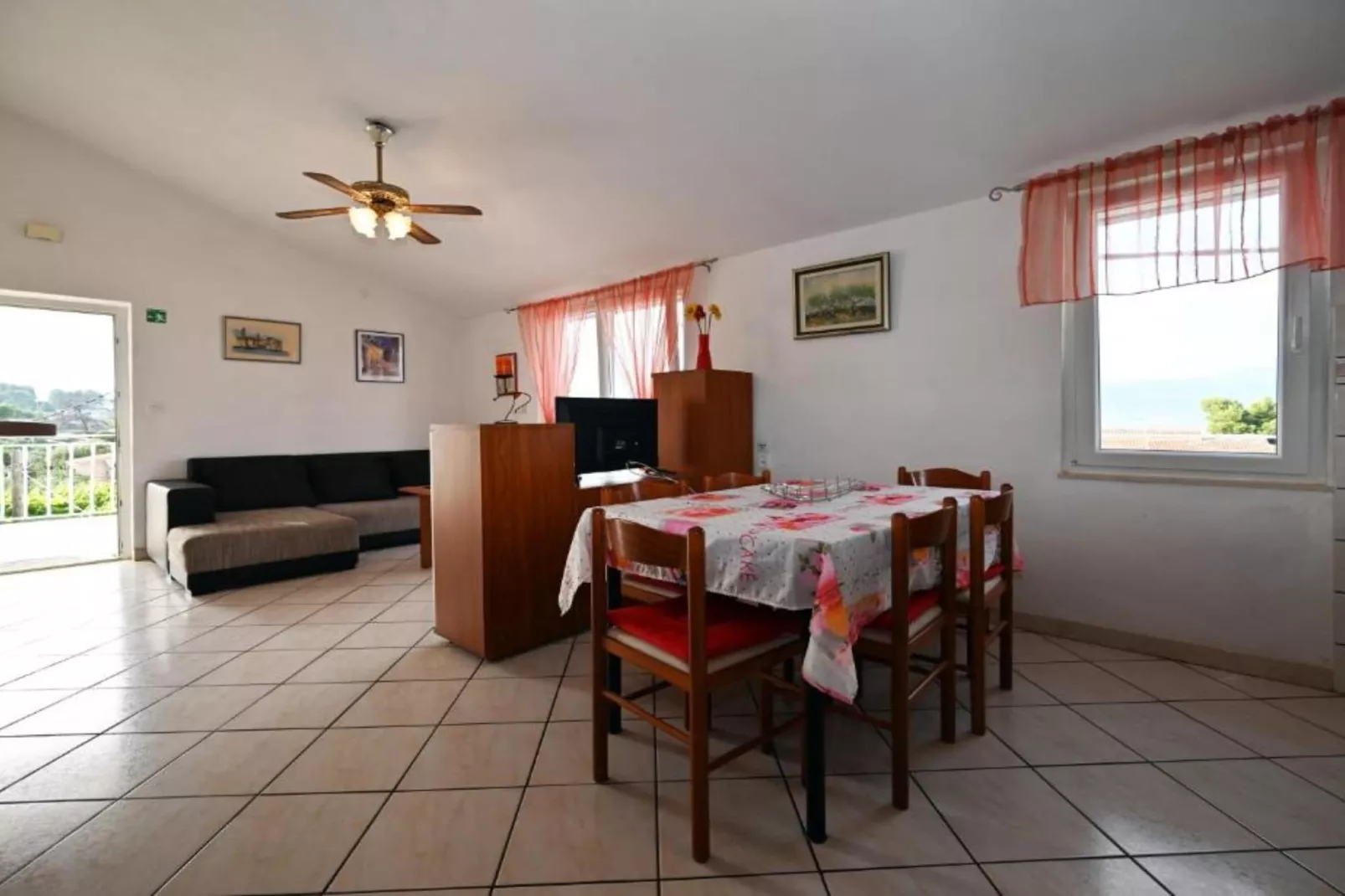 Apartments Mihovilović - 50 m from beach - Superior Two Bedroom Apartment with Balcony and Sea View (A3)