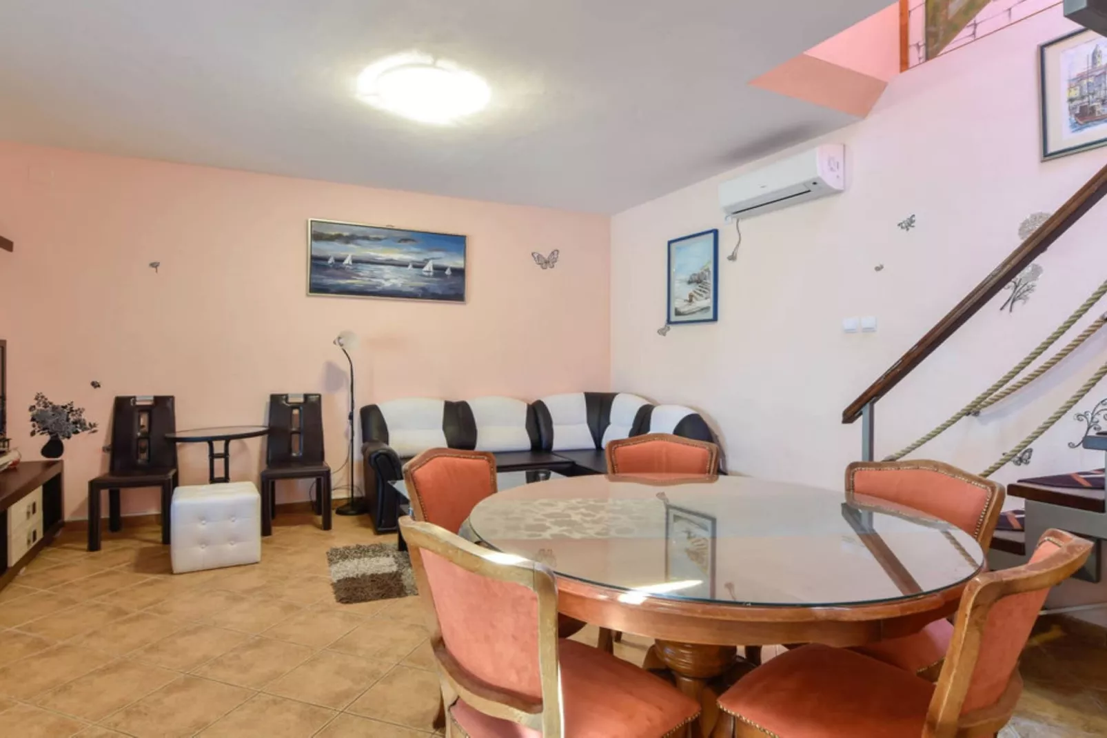 Peaceful Island Haven with Pool, BBQ & Games Area - Four Bedroom Holiday Home