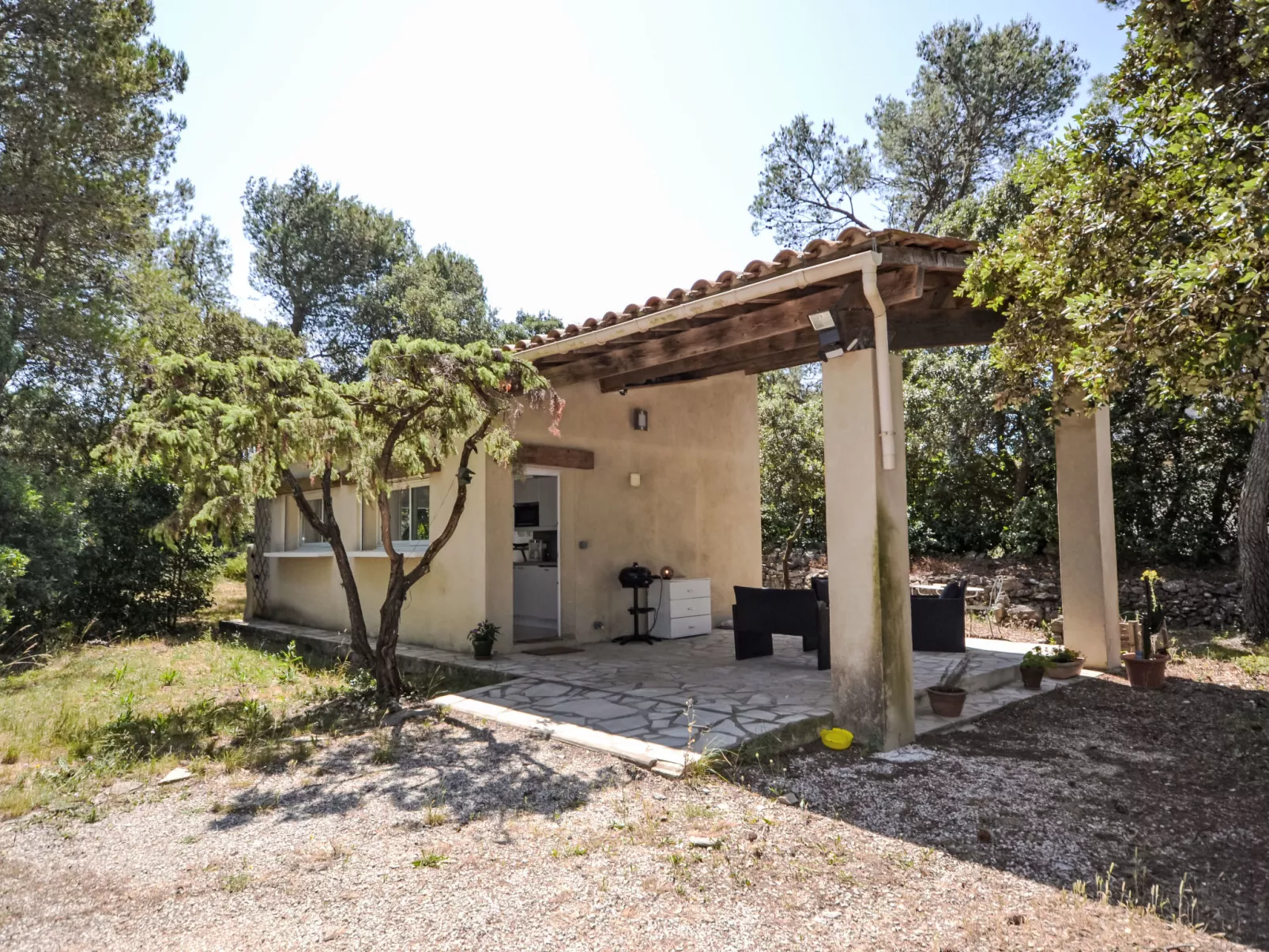 La Garrigue-Buiten