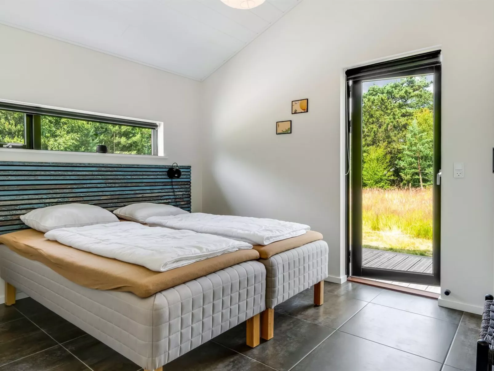 "Sighvat" - 300m from the sea-Binnen
