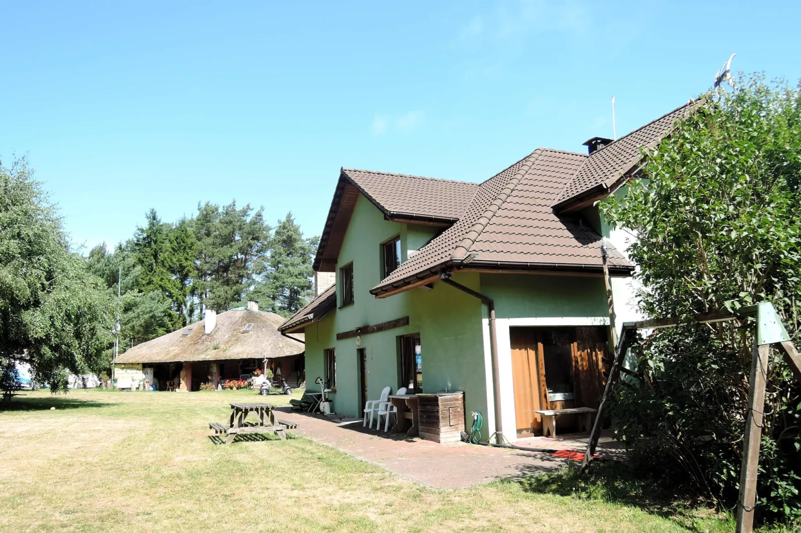 Pod świerkami pokój nr 2 dla 1 osoby-Buitenkant zomer