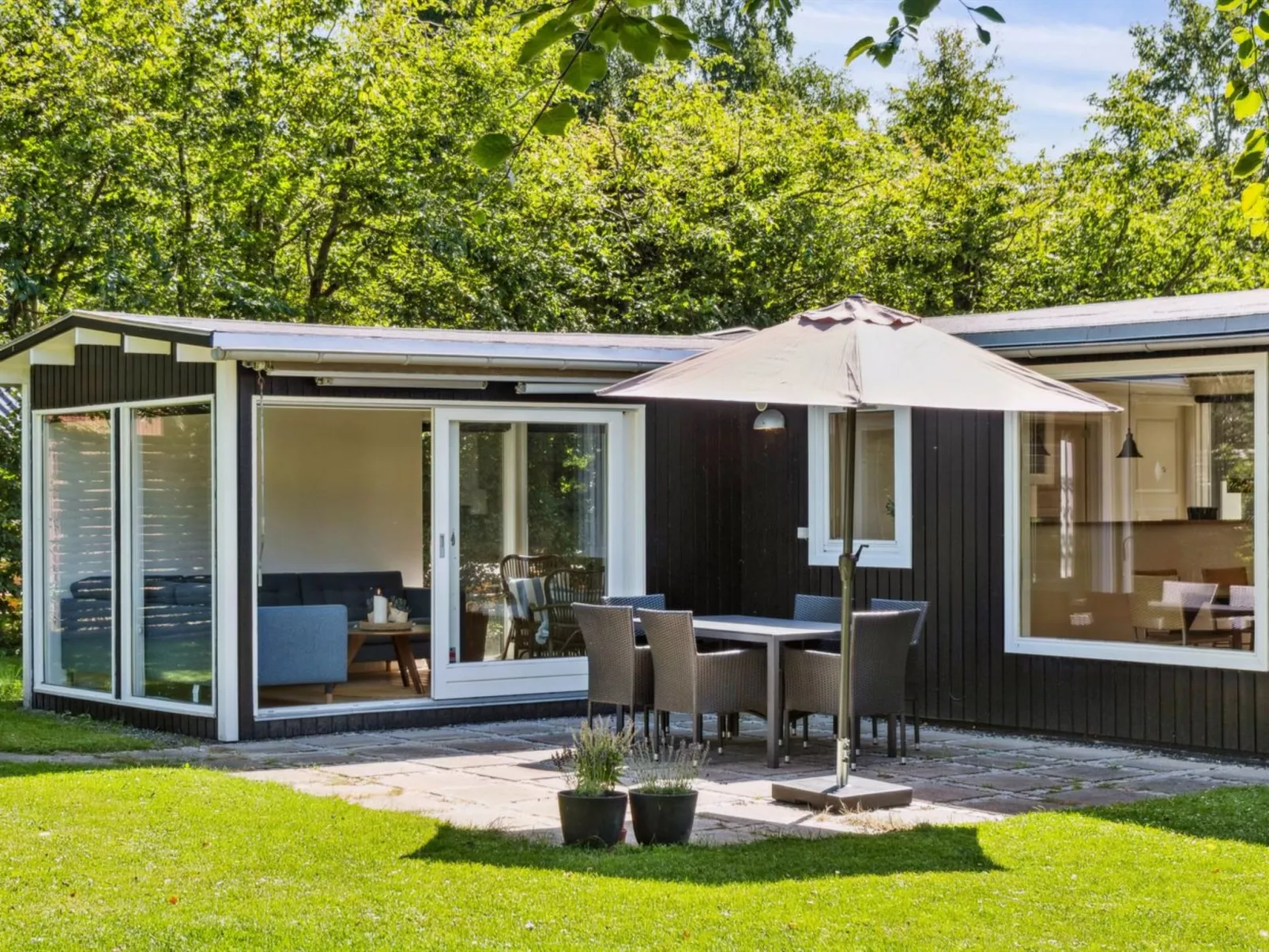 "Guthfrith" - 1.4km from the sea-Buiten