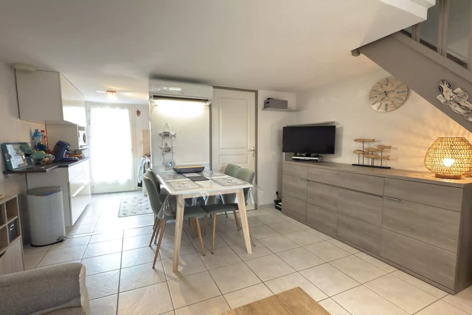 118 LAVABRE-Eetkamer