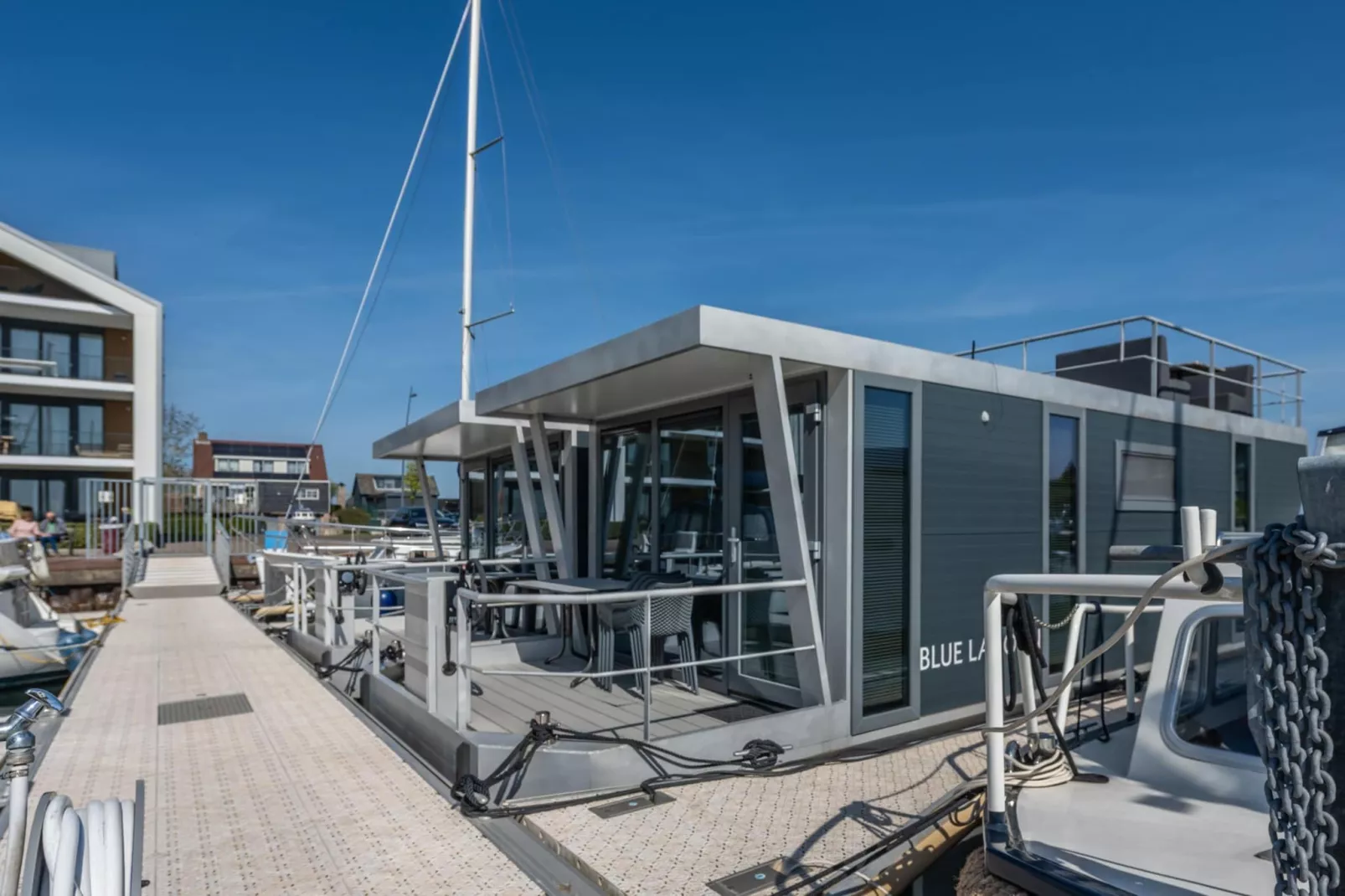 Waterlodge Blue Lagoon-Buitenkant zomer