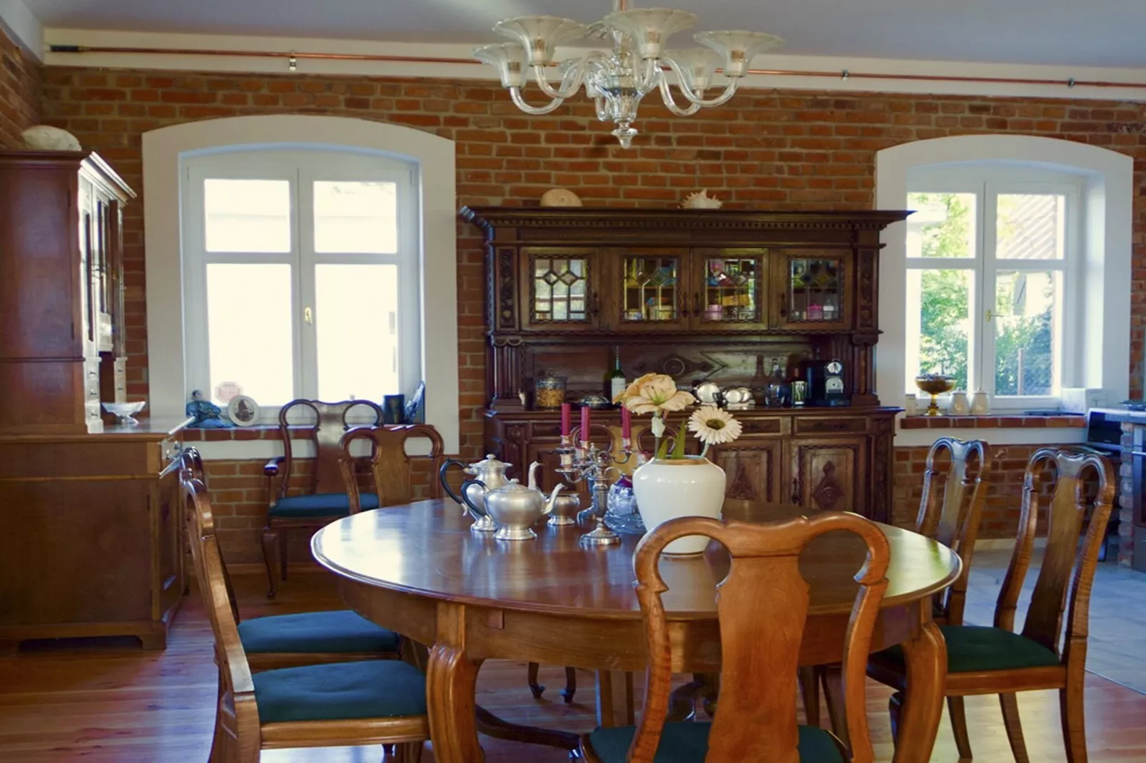 A historic manor by the sea-Eetkamer