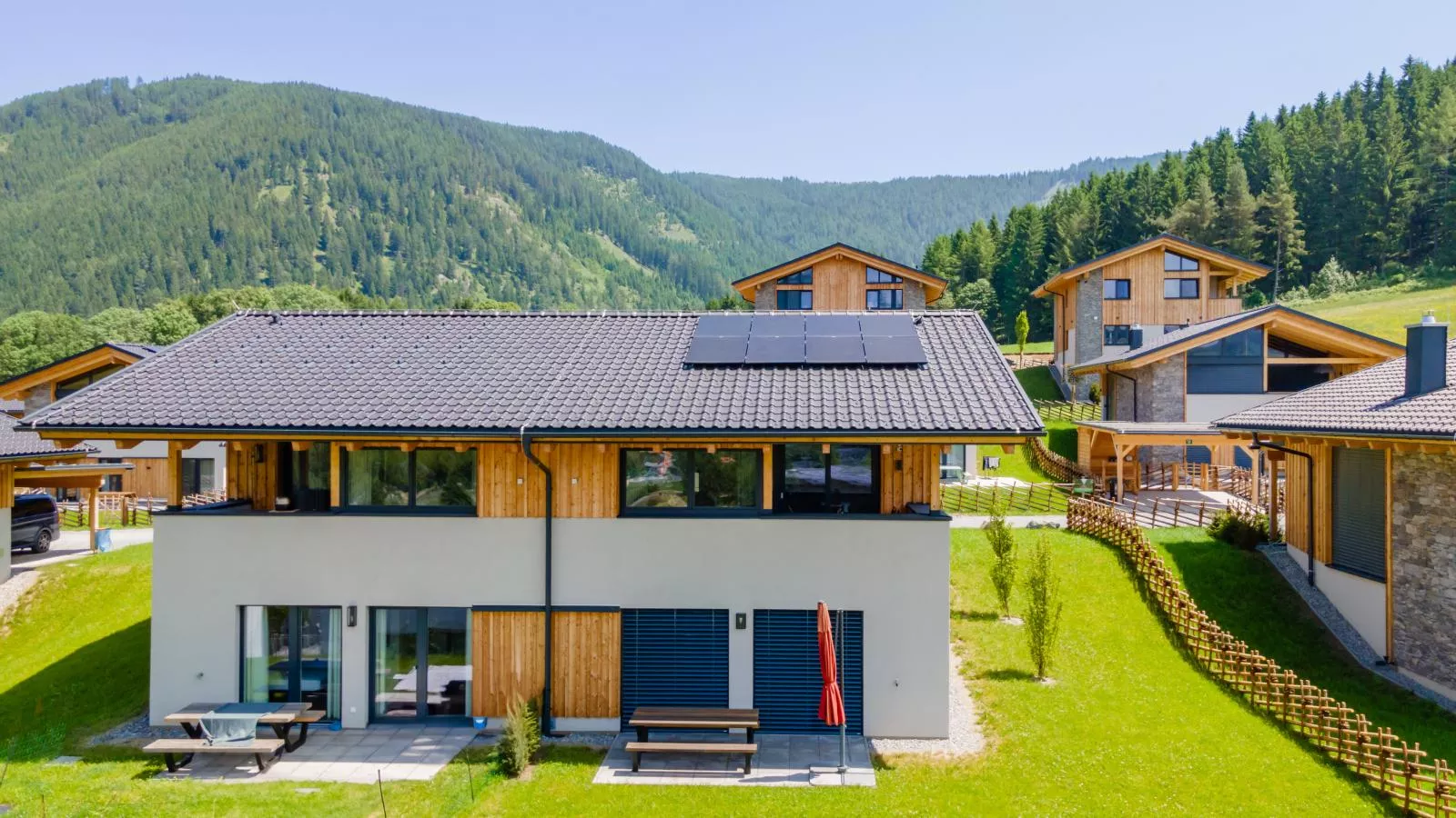 Grebenzen Lodge Hirsch-Buitenkant zomer