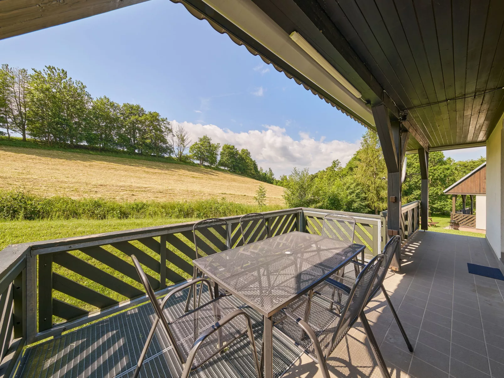 Holiday Hill 41-Buiten