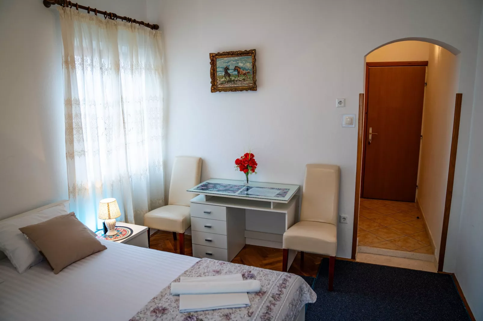 Guest House Cesic - Double Room No1-Slaapkamer