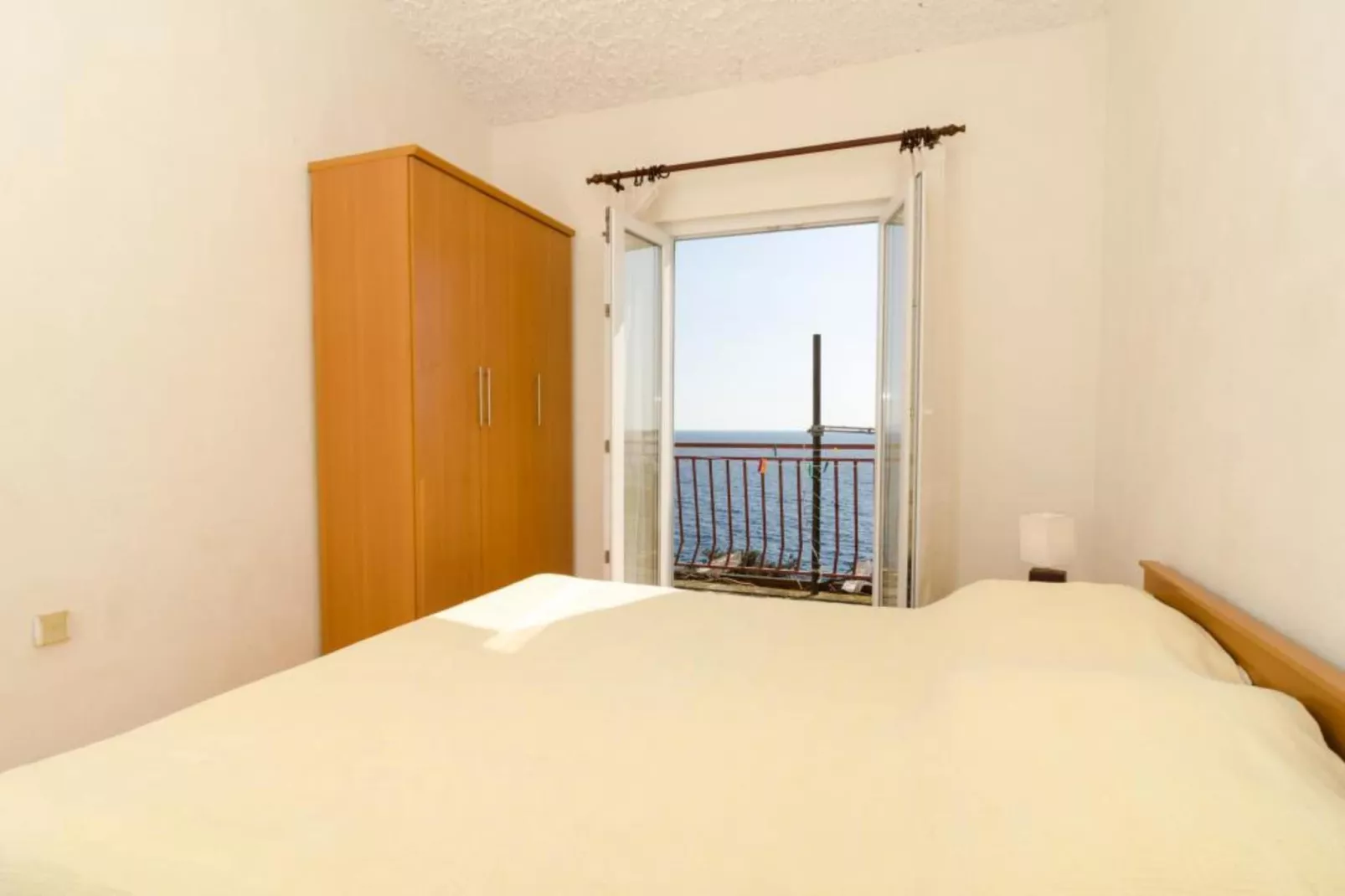 Holiday Home Jasminka - Three Bedroom Holiday Home with Terrace and Sea View