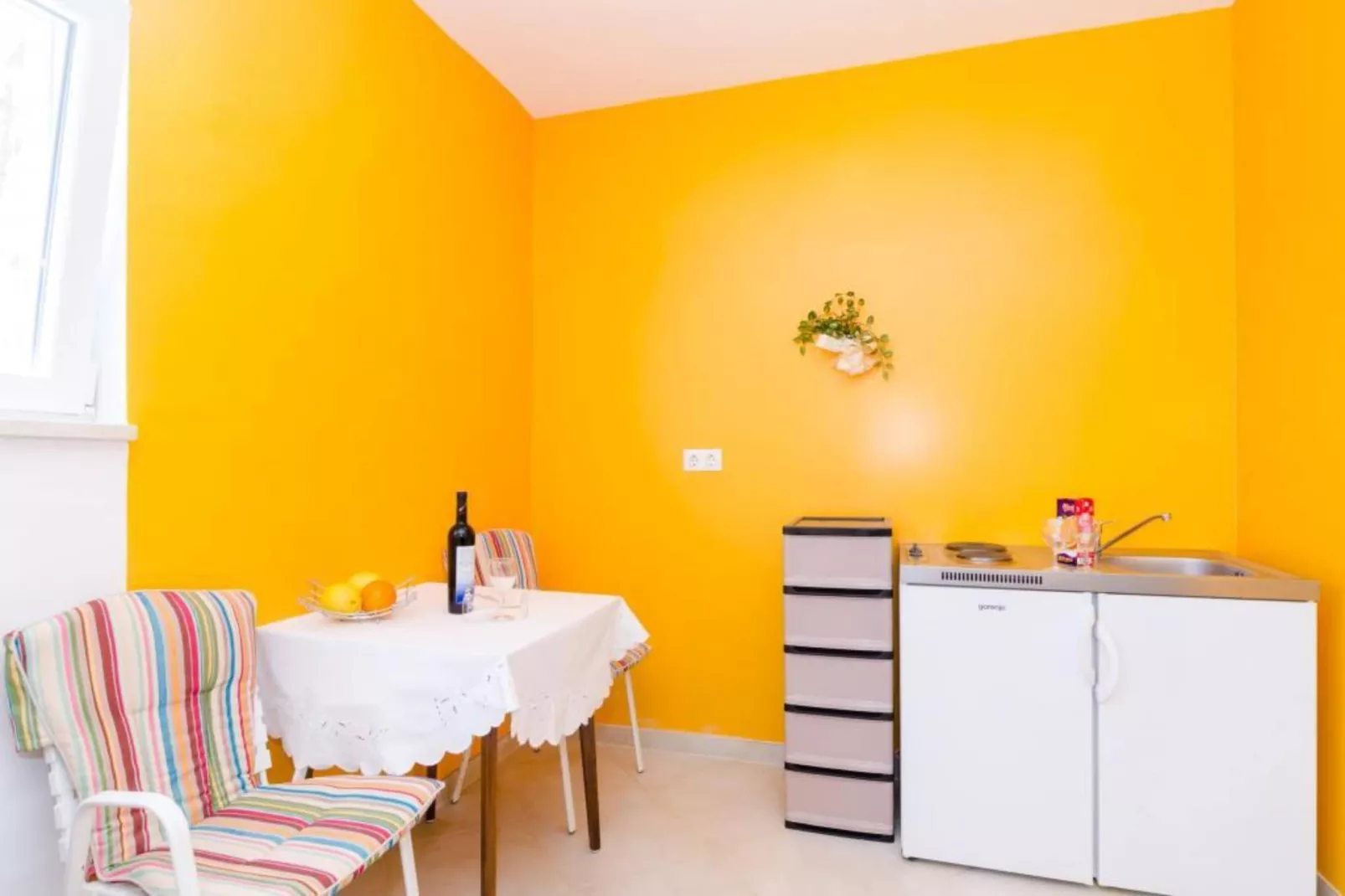 Apartments & Rooms Tapera- Comfort One-Bedroom Apartment with Terrace and Garden View ( NARANČASTI 1 )