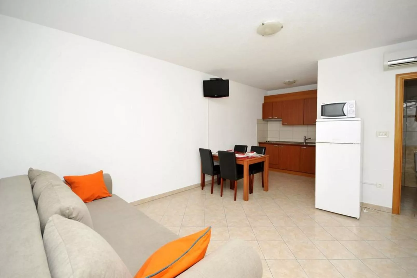 Apartments Villa Moonlight - One Bedroom Apartment with Large Terrace (Classic)-Woonkamer