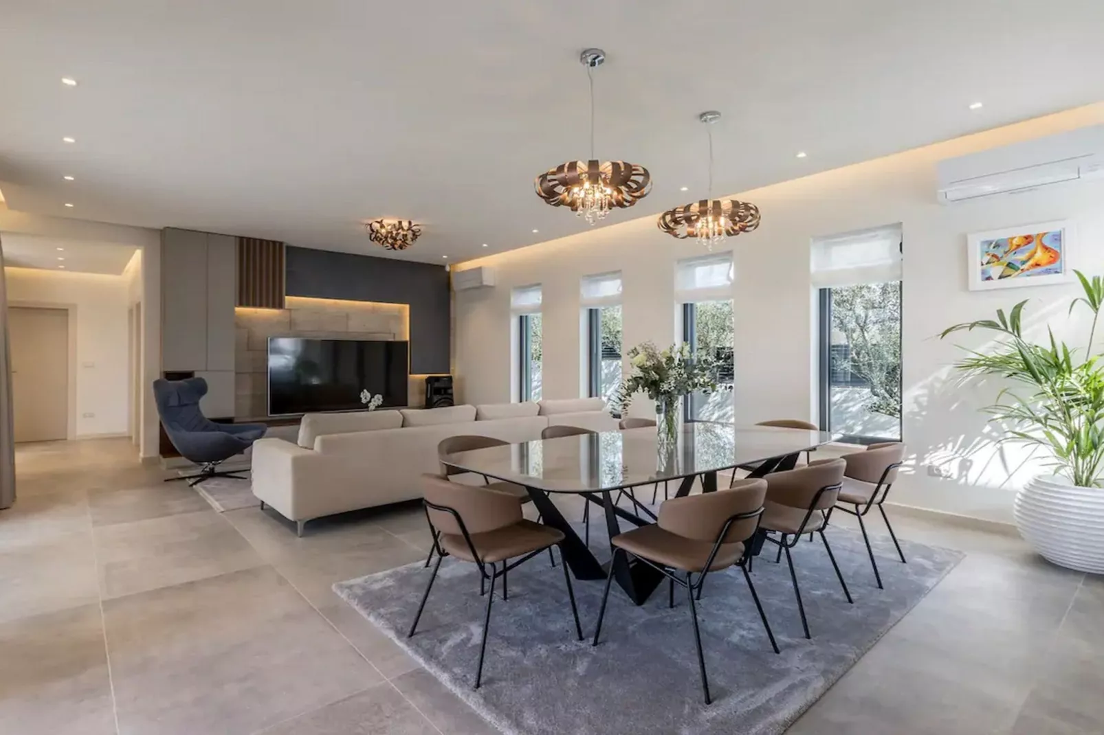 Sophisticated Oasis Residence Villa with Pool - Three Bedroom Villa with Pool