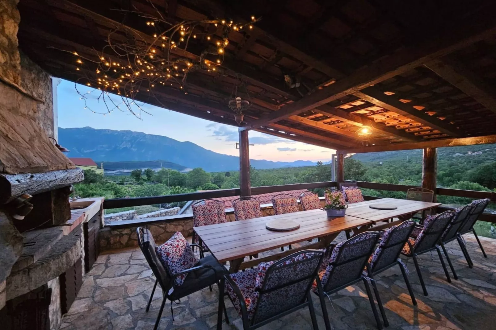 Authentic Dalmatian Hillside Escape with Pool, Sauna & BBQ - Seven Bedroom Holiday Home