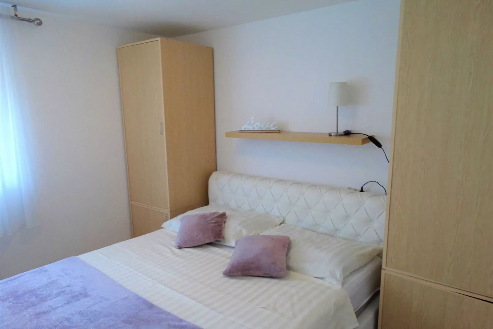 Selce Shorefront Apartment with Balcony and Sea View - Two Bedroom Apartment with Balcony and Sea View