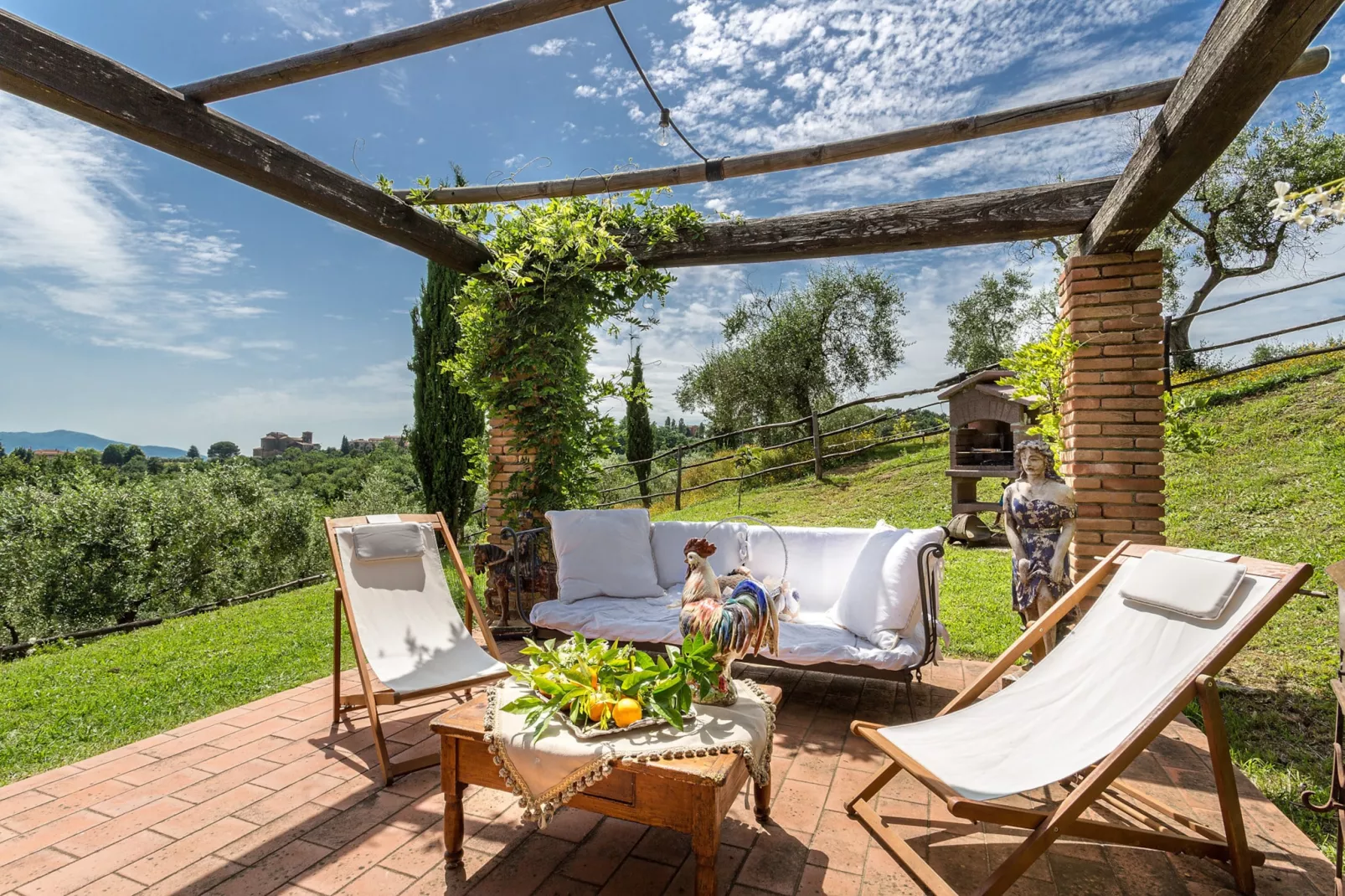 Villa Lorena, a Vintage Family Villa