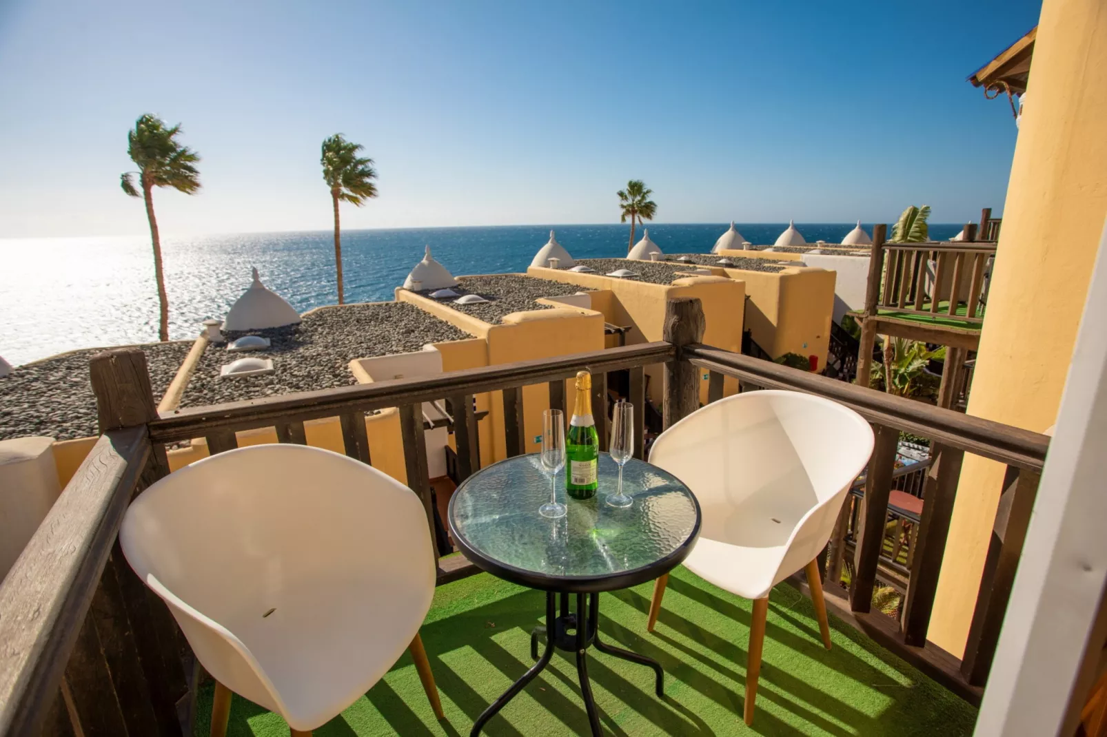 Altamar  52 with balcony&pool By CanariasGetaway