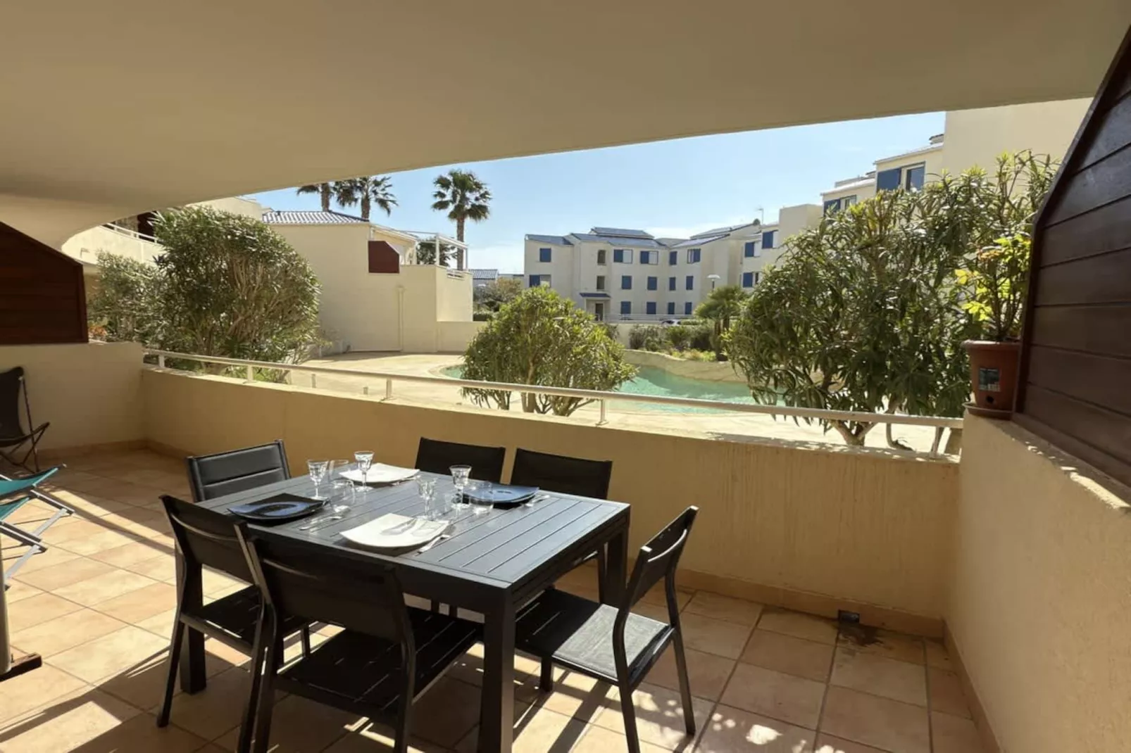 81 MAYER-Terrasbalkon