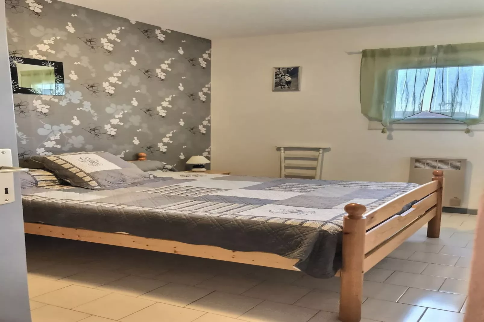 LOU 172 GINESTET-Slaapkamer