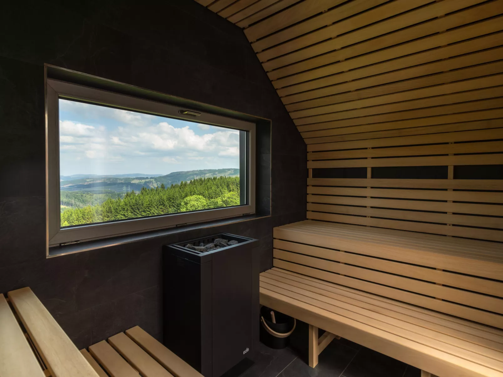 De luxe H751 mit Panoramasauna-Binnen
