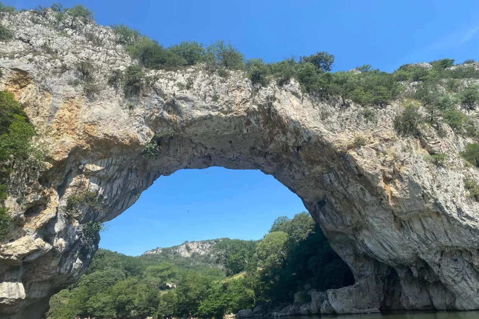 Le Domaine des Hauts de Salavas 3-Gebieden zomer 20km