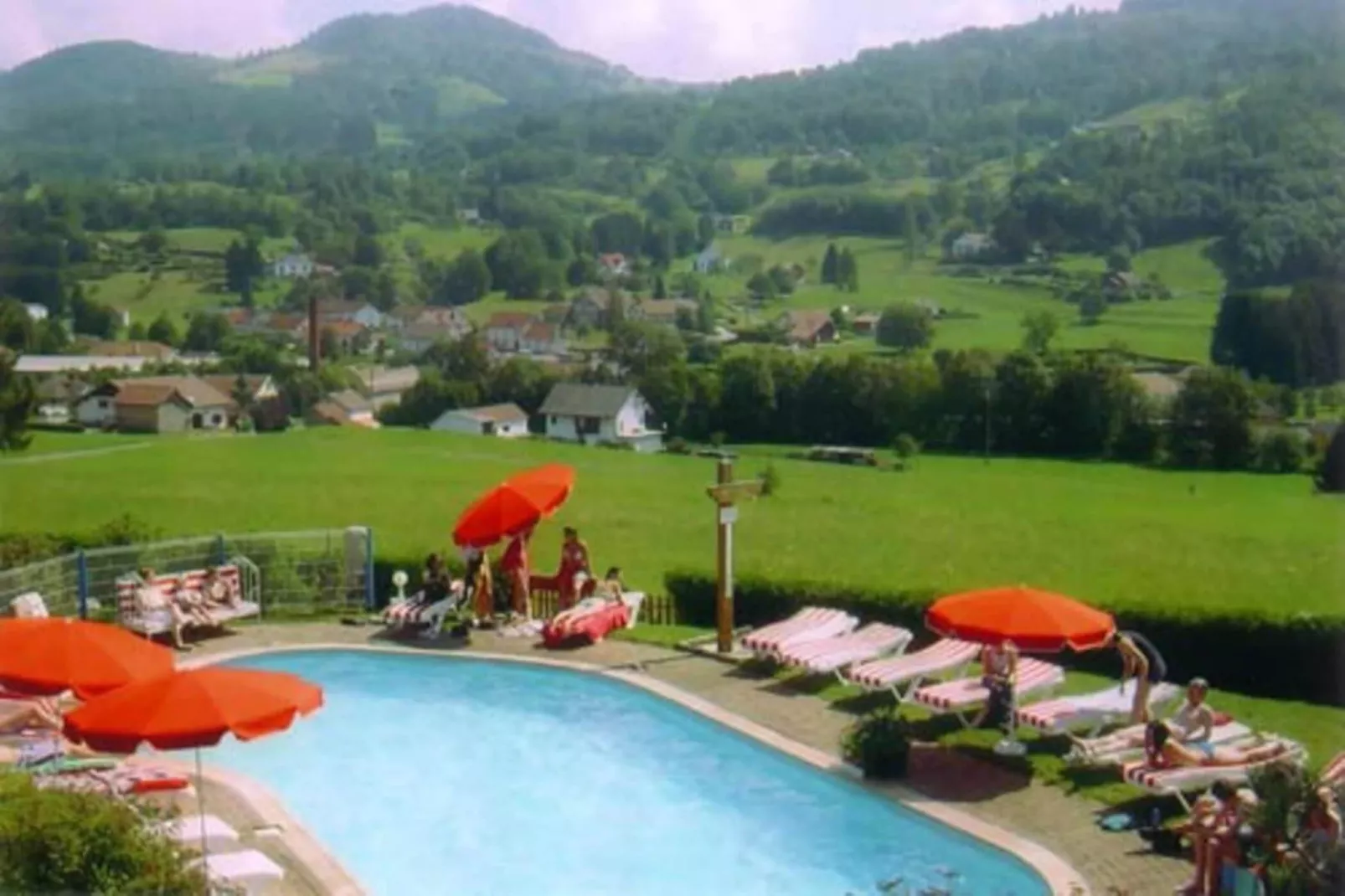 Les Chalets des Ayes 6-Zwembad