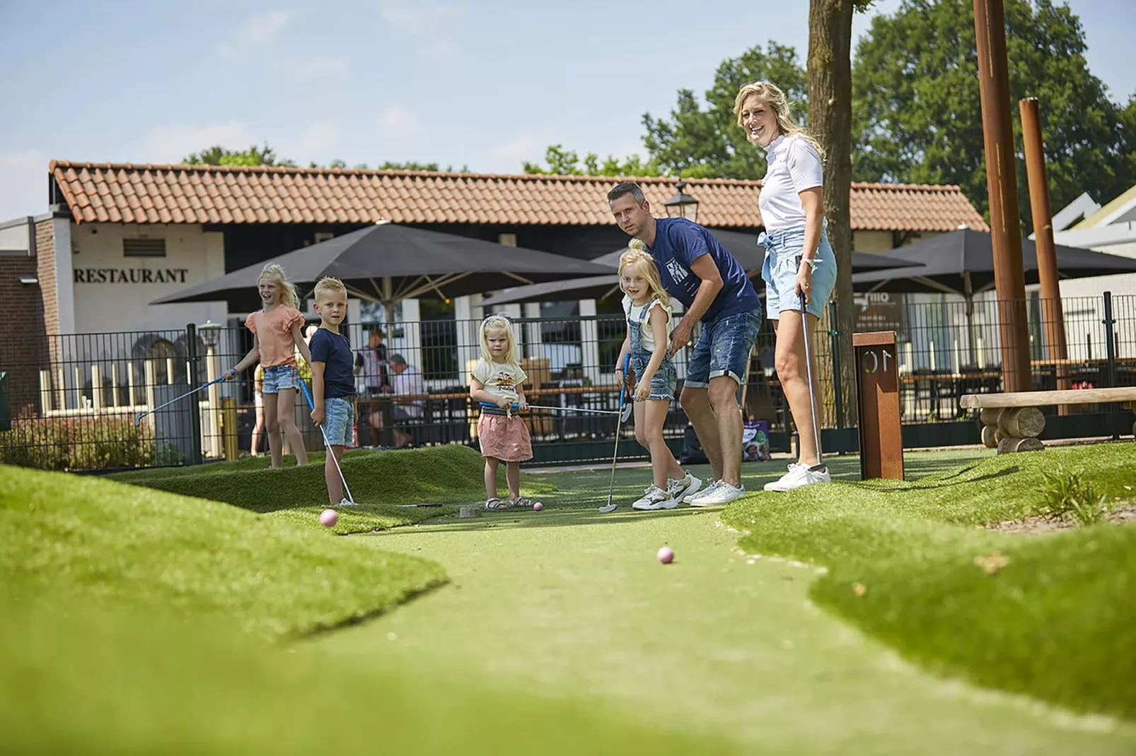 Buitenhof De Leistert 5 - Parkfaciliteiten