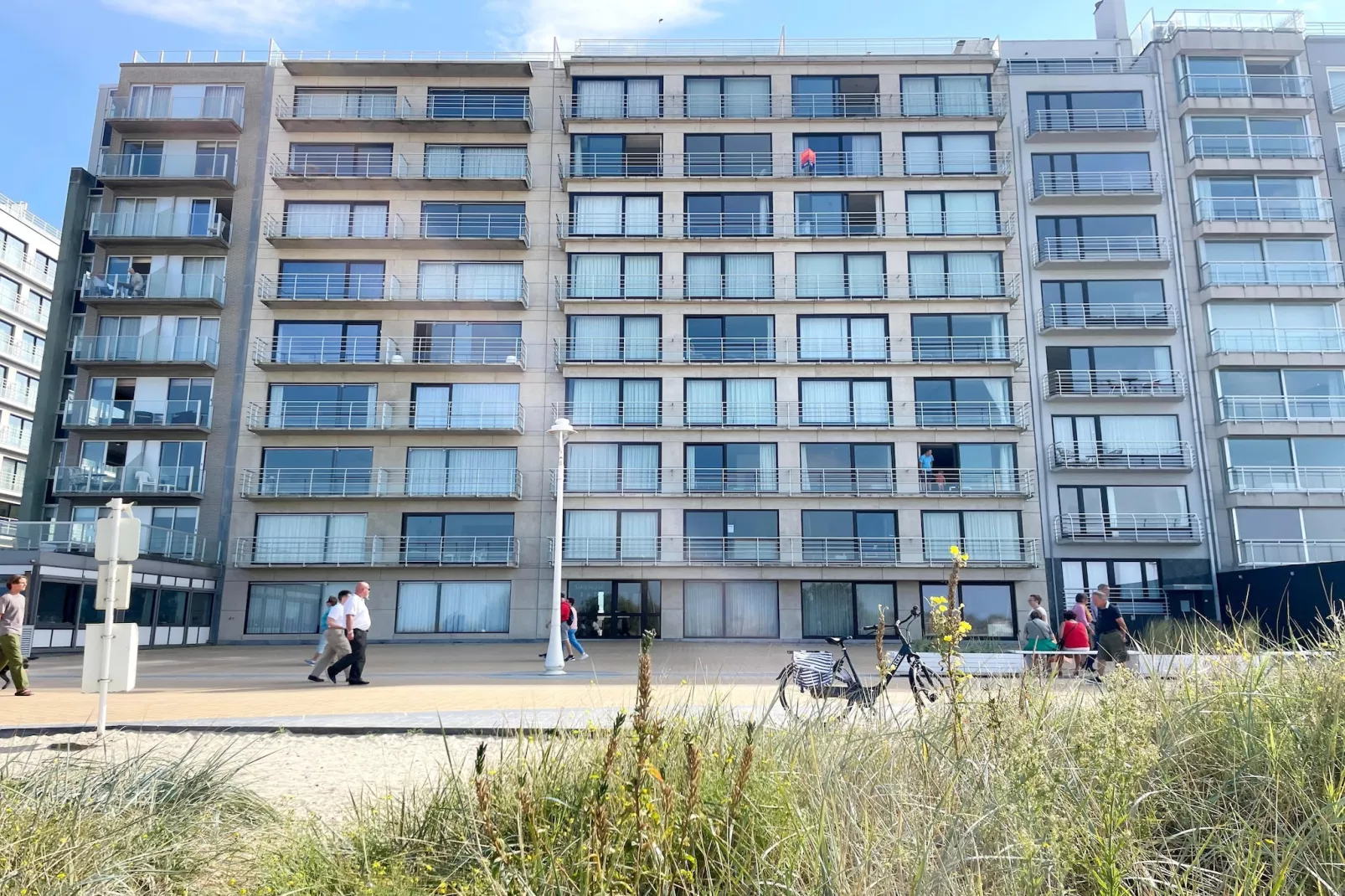 SIRENUSE I EN II I/0404 Rechtse lift-Buitenkant zomer