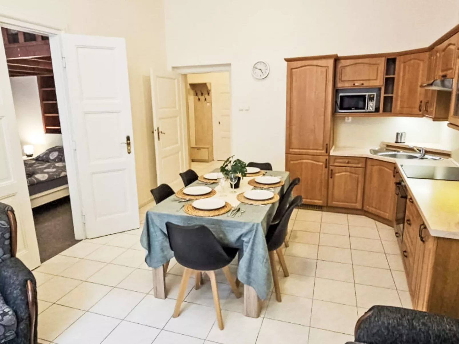 Old Town home-Binnen