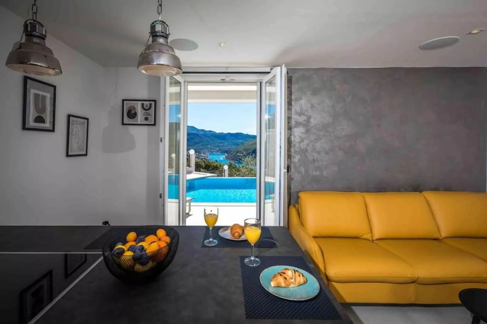 Buena Vista - Two Bedroom Holiday Home with Swimming pool-Woonkamer