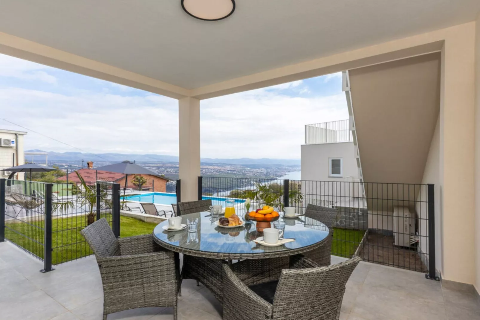 Apartments Bregha - One Bedrom Apartment with Terrace-Eetkamer