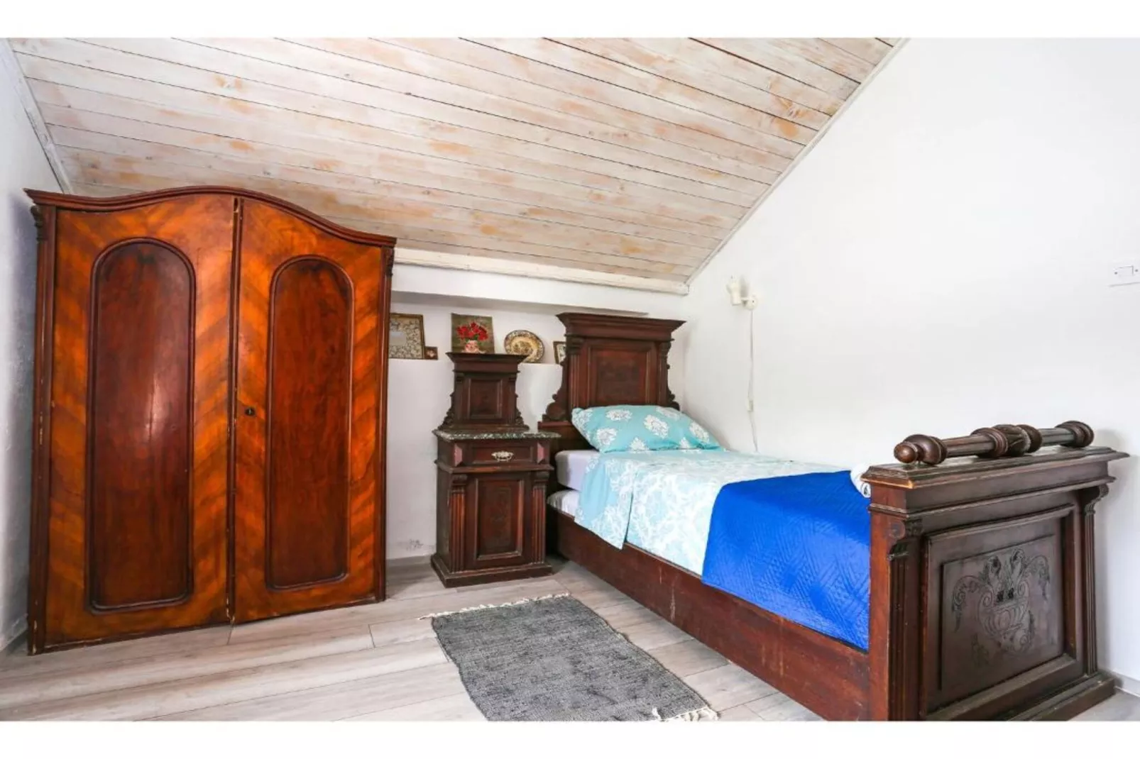 Seaside Holiday Home Andrija - Two Bedroom Holiday Home with Sea View-Slaapkamer