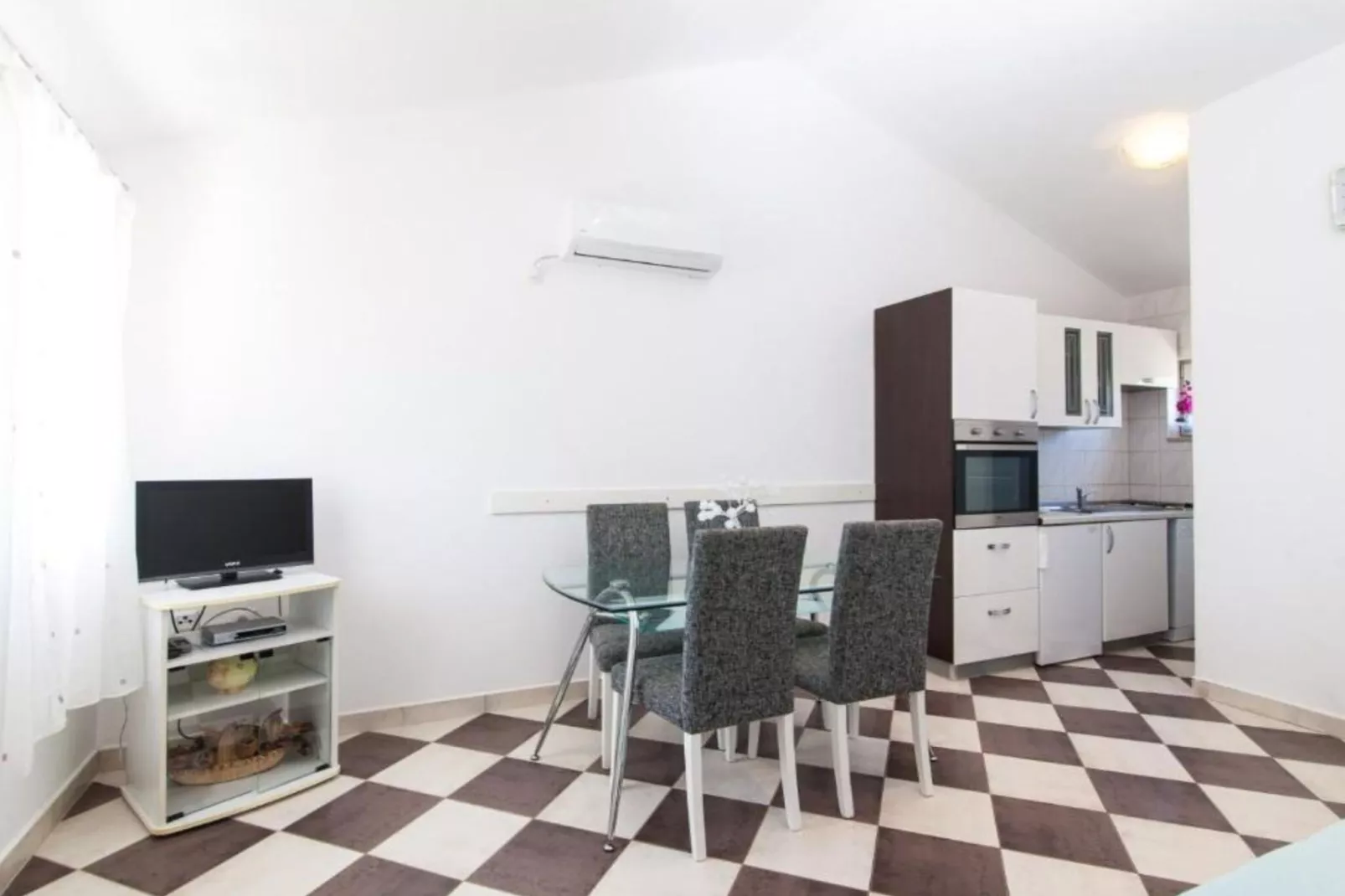 Holiday Home Miriam - Four Bedroom Holiday Home with Terrace-Keuken