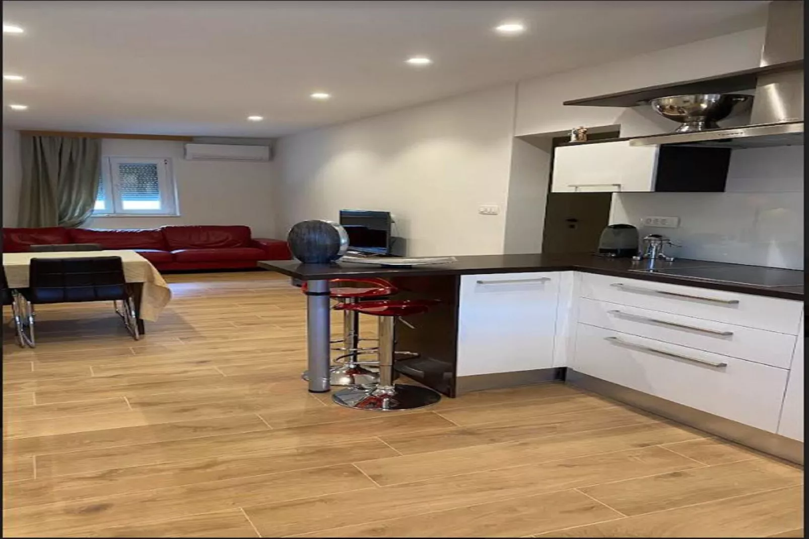 Three Bedroom Villa With  Private Pool-Keuken
