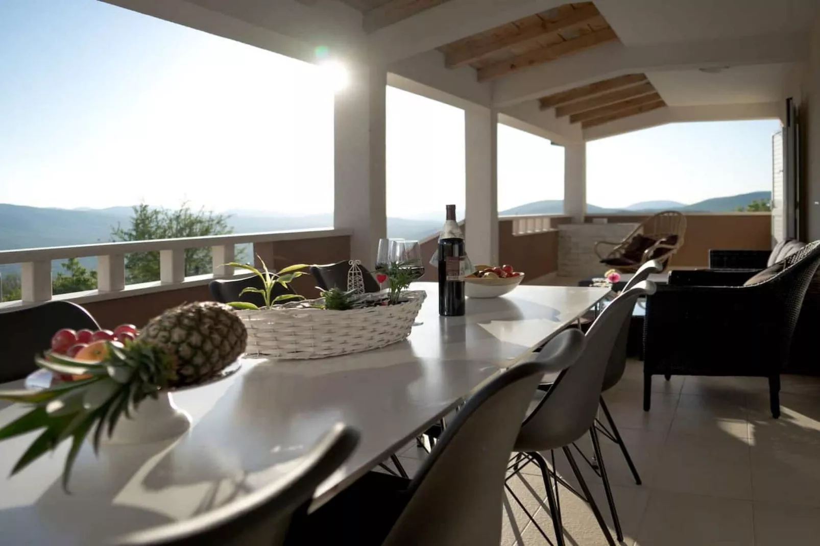 Peaceful Escape with Mountain Views, Heated Pool and Modern Amenities in Radošić - Four Bedroom Villa-Eetkamer