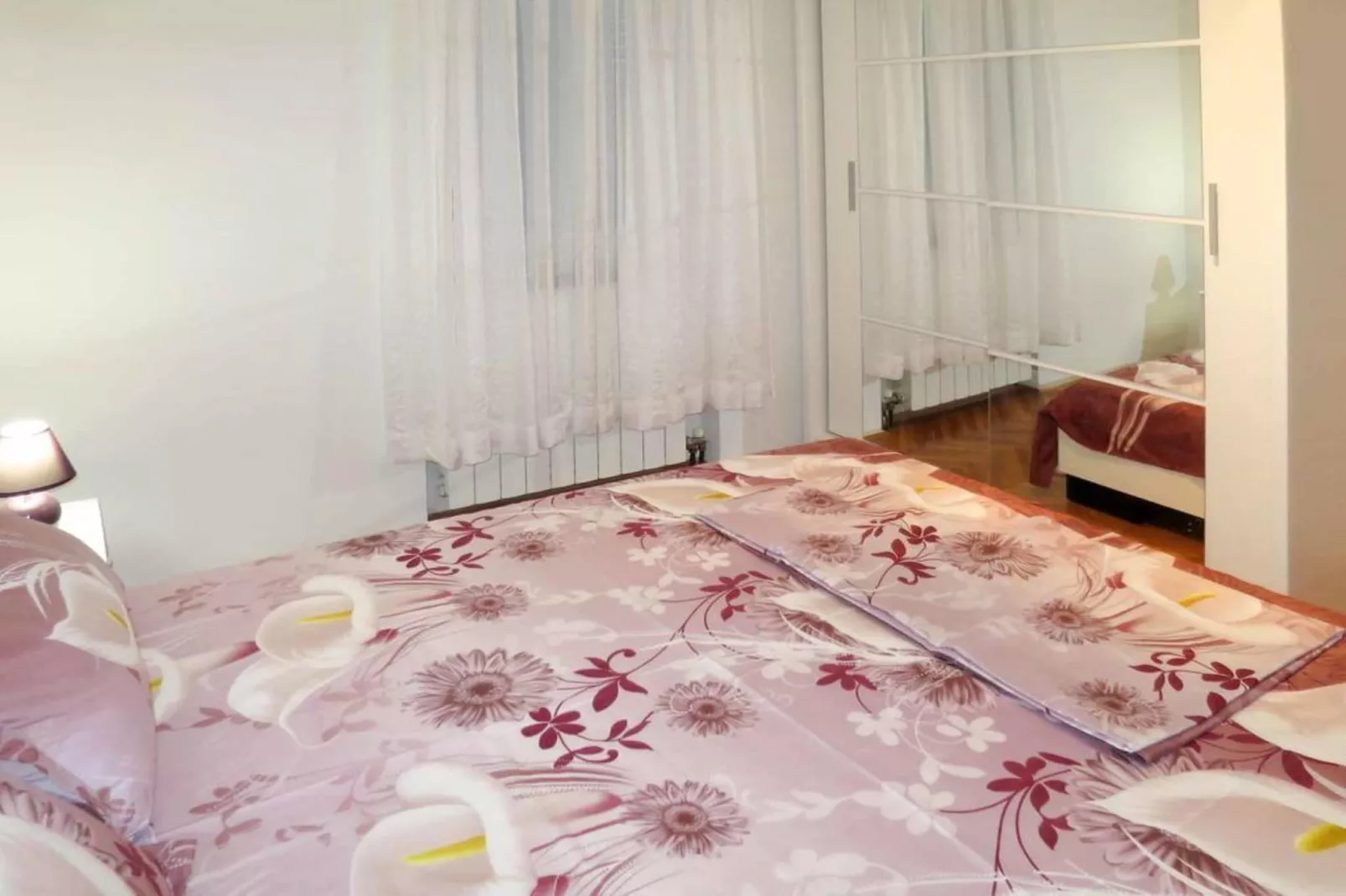Sea-View Apartments with Pool, Terrace, and Outdoor Lounge in Scenic Čiovo Island - Comfort One Bedroom Apartment (Sollis III)-Slaapkamer